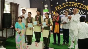 DPM Public School में वार्षिक पुरस्कार वितरण समारोह