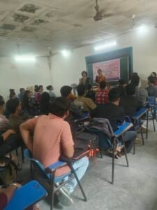 मेरठ: सही संवाद से सुरक्षित भविष्य की ओर बढ़ें युवा, बेटियां फाउंडेशन ने छात्राओं को किया जागरूक